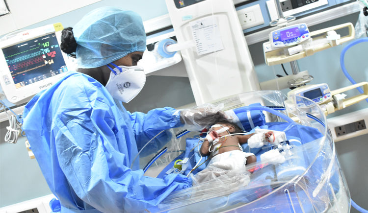 Masă radiantă neonatală cu resuscitare NRC 100 – Phoenix Medical Systems – vedere 6