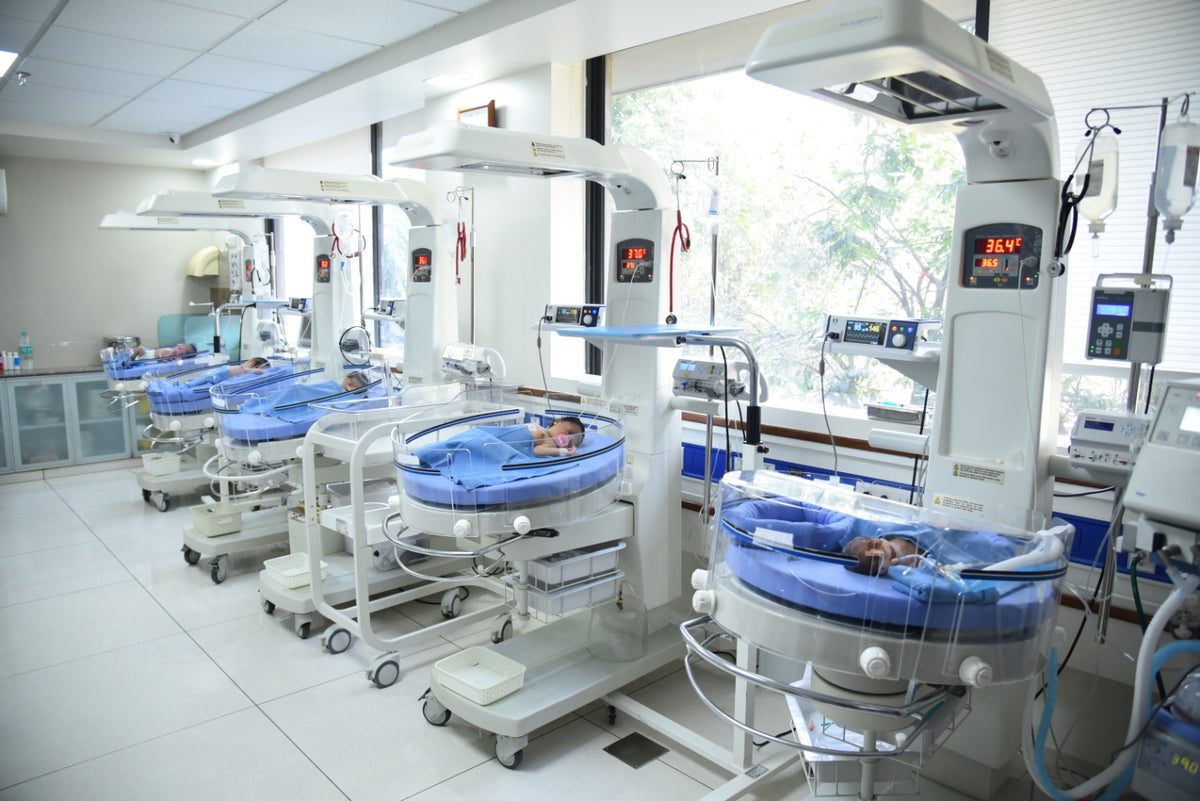 Masă radiantă neonatală cu resuscitare NRC 100 – Phoenix Medical Systems – vedere 4